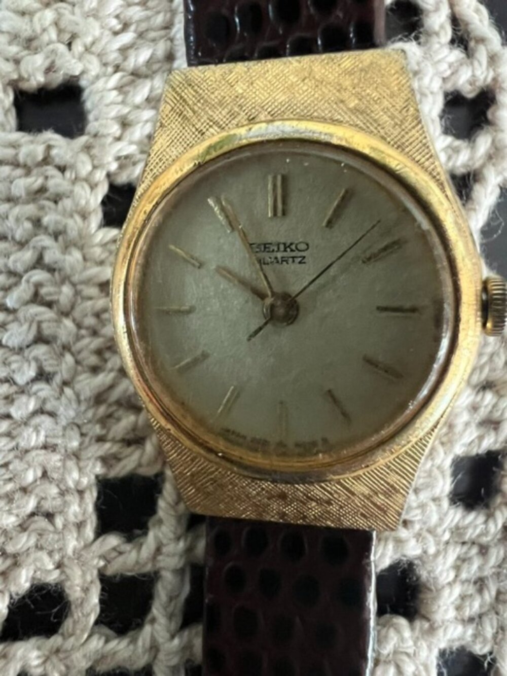 VTG - Seiko Quartz 352237 Ladies Gold Tone Japan Watch - New Battery